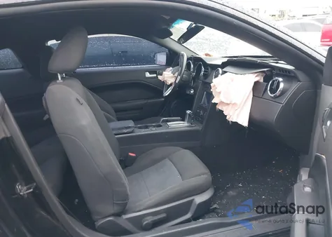 2008 Ford Mustang V6 Deluxe/V6 Premium from USA, damaged, VIN 1ZVHT80NX85149158